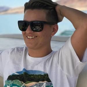 Meet your Posher, Alyssa